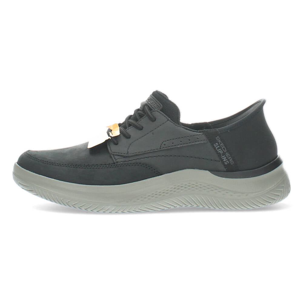 Zwarte sneakers
