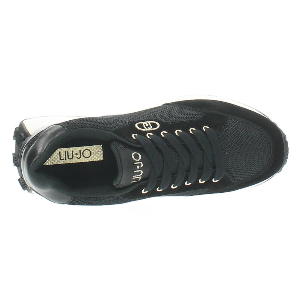 Zwarte sneakers