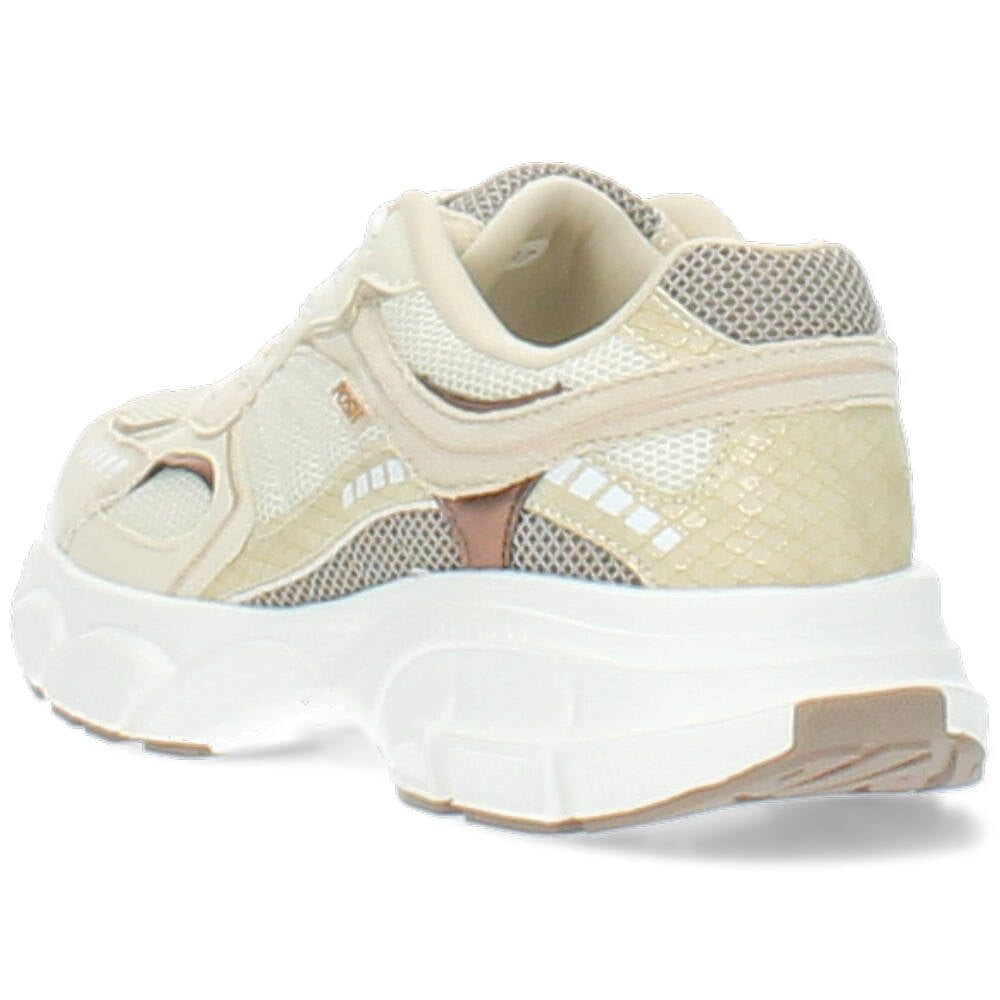 beige sneaker
