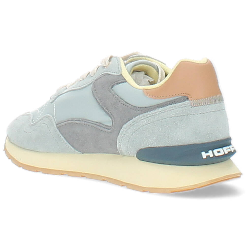 lichtblauwe sneaker
