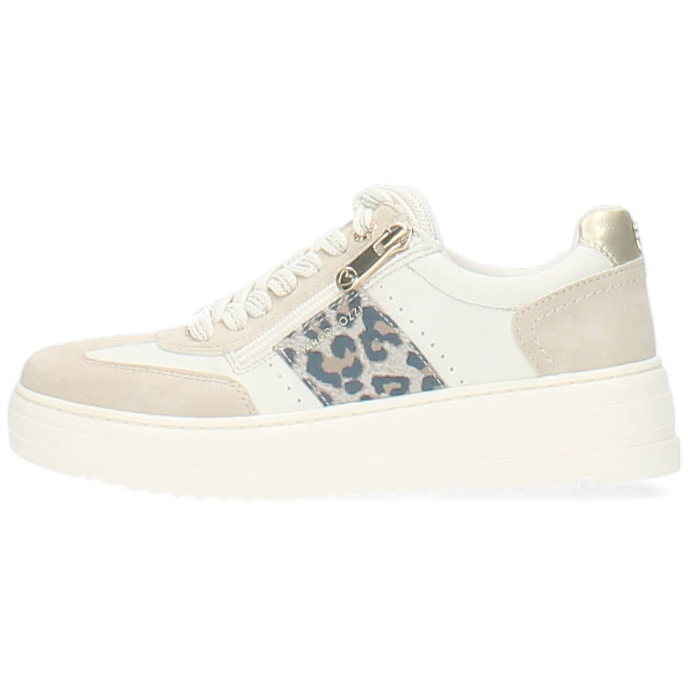 beige sneaker