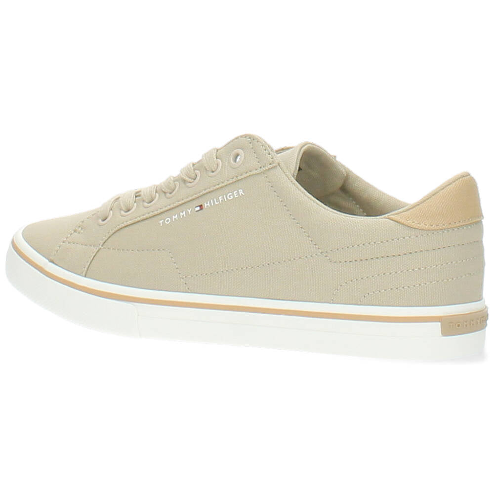 beige sneaker