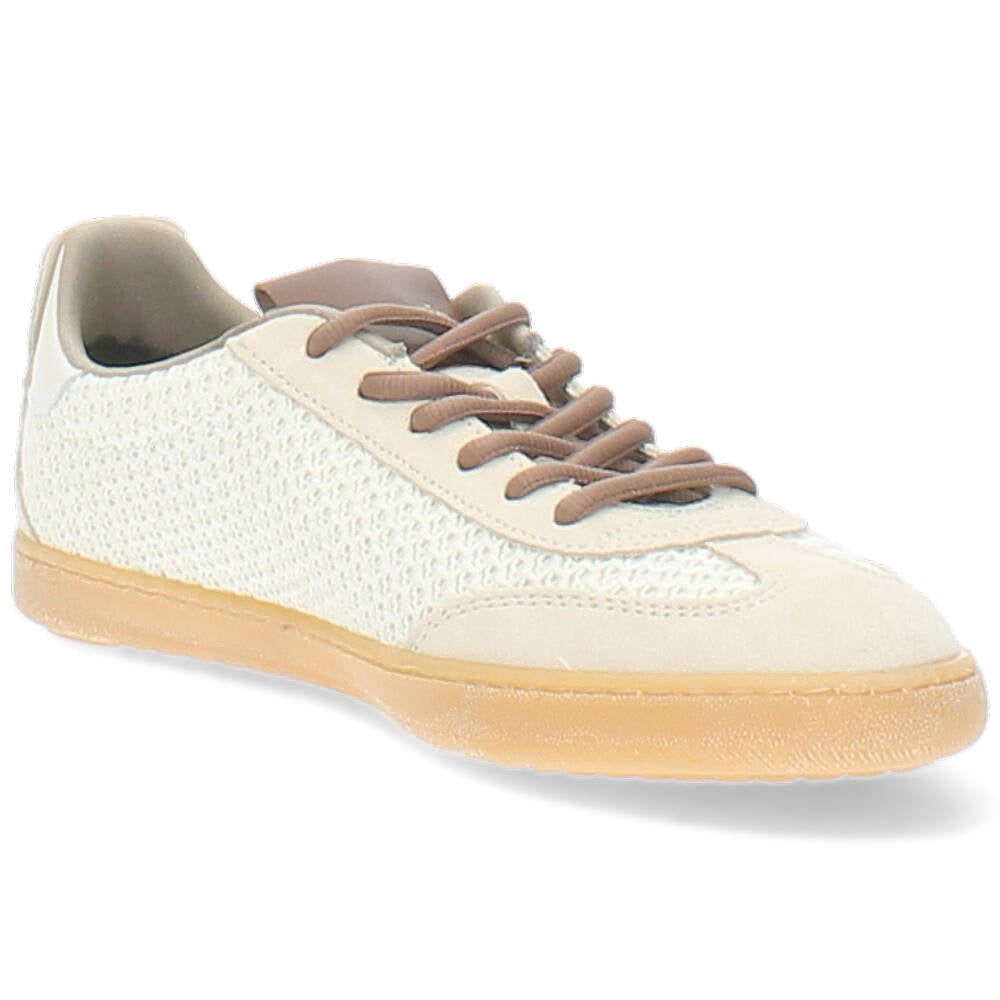 beige sneaker