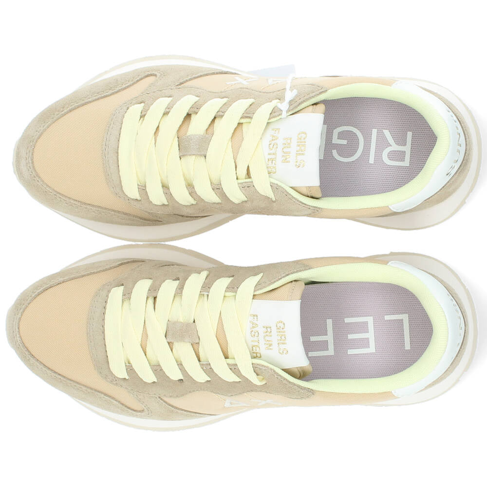 beige sneaker