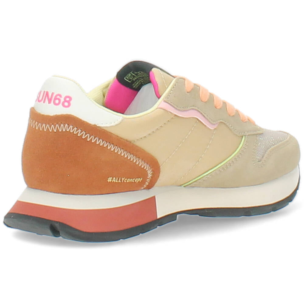 beige sneaker