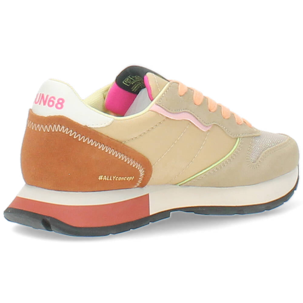 beige sneaker