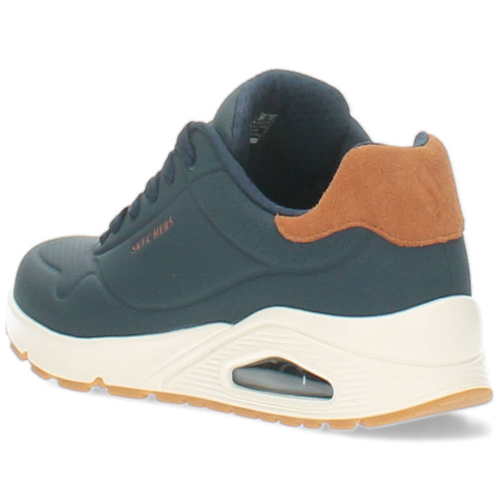 blauwe sneaker