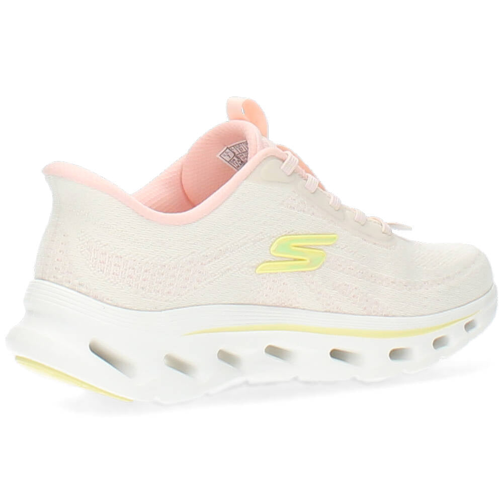 beige sneaker