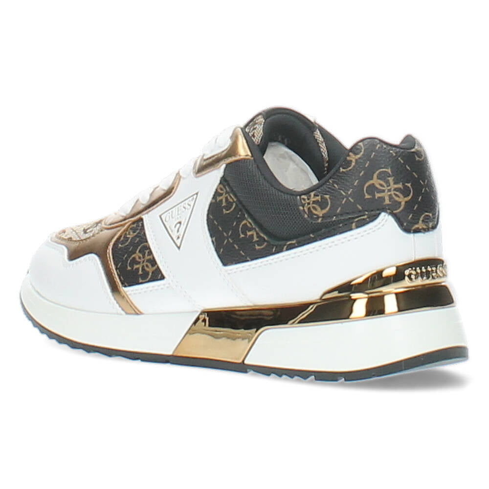 beige schoen