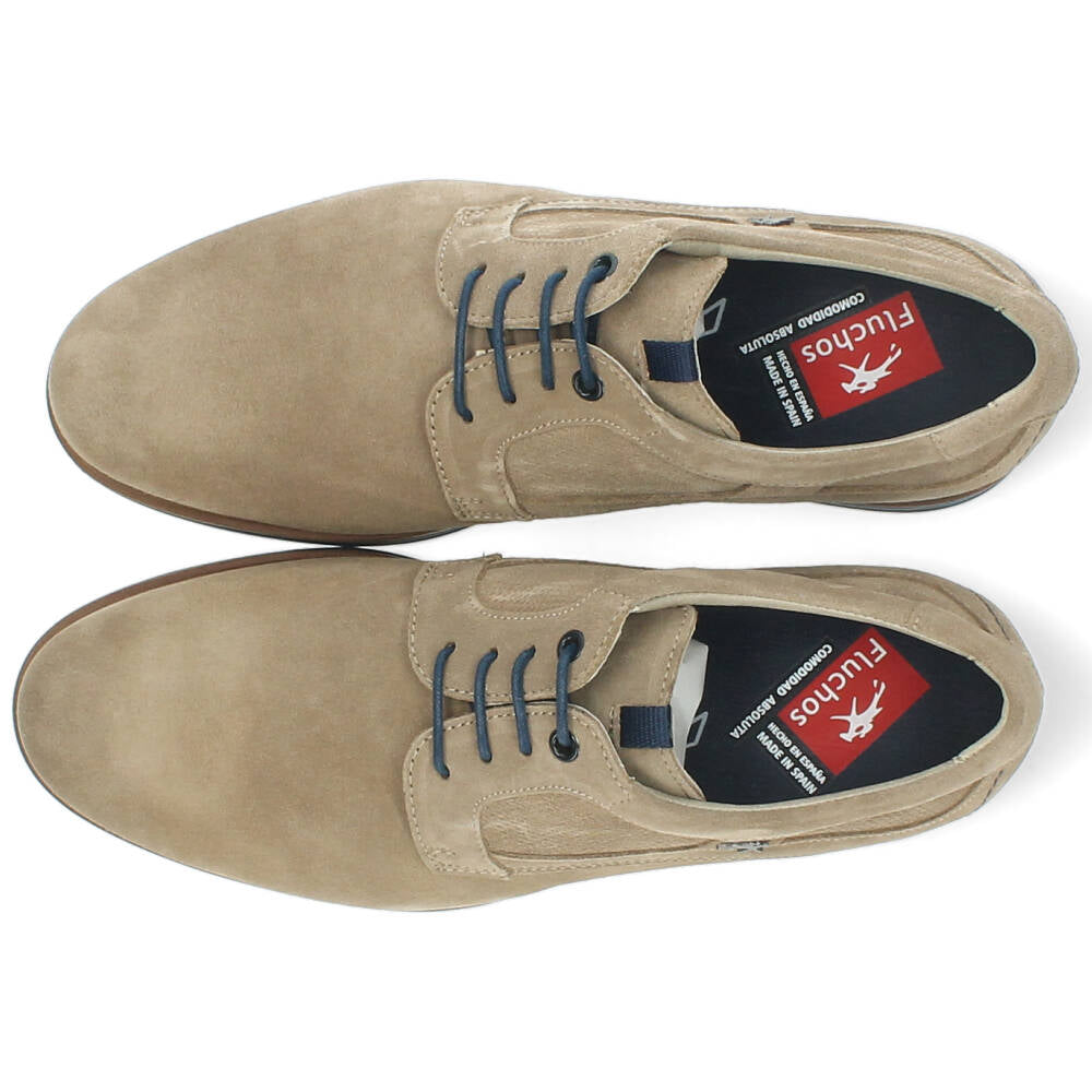 beige geklede schoen