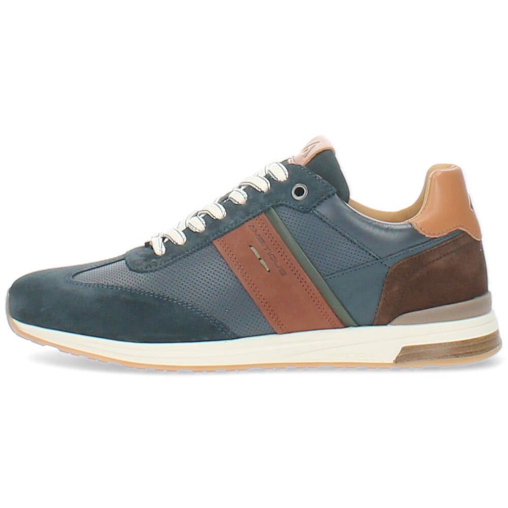blauwe sneaker