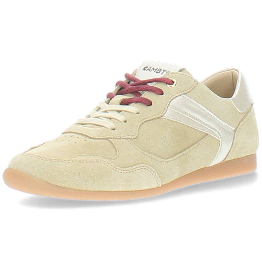 beige sneaker