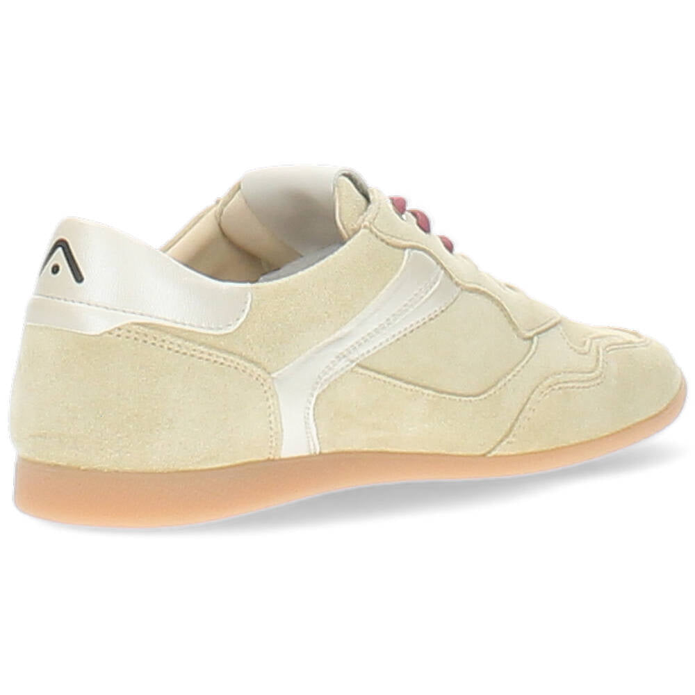 beige sneaker