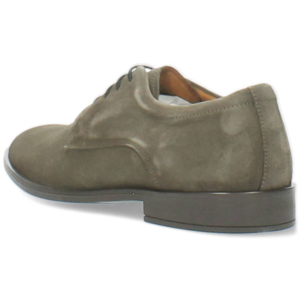 taupe geklede schoen