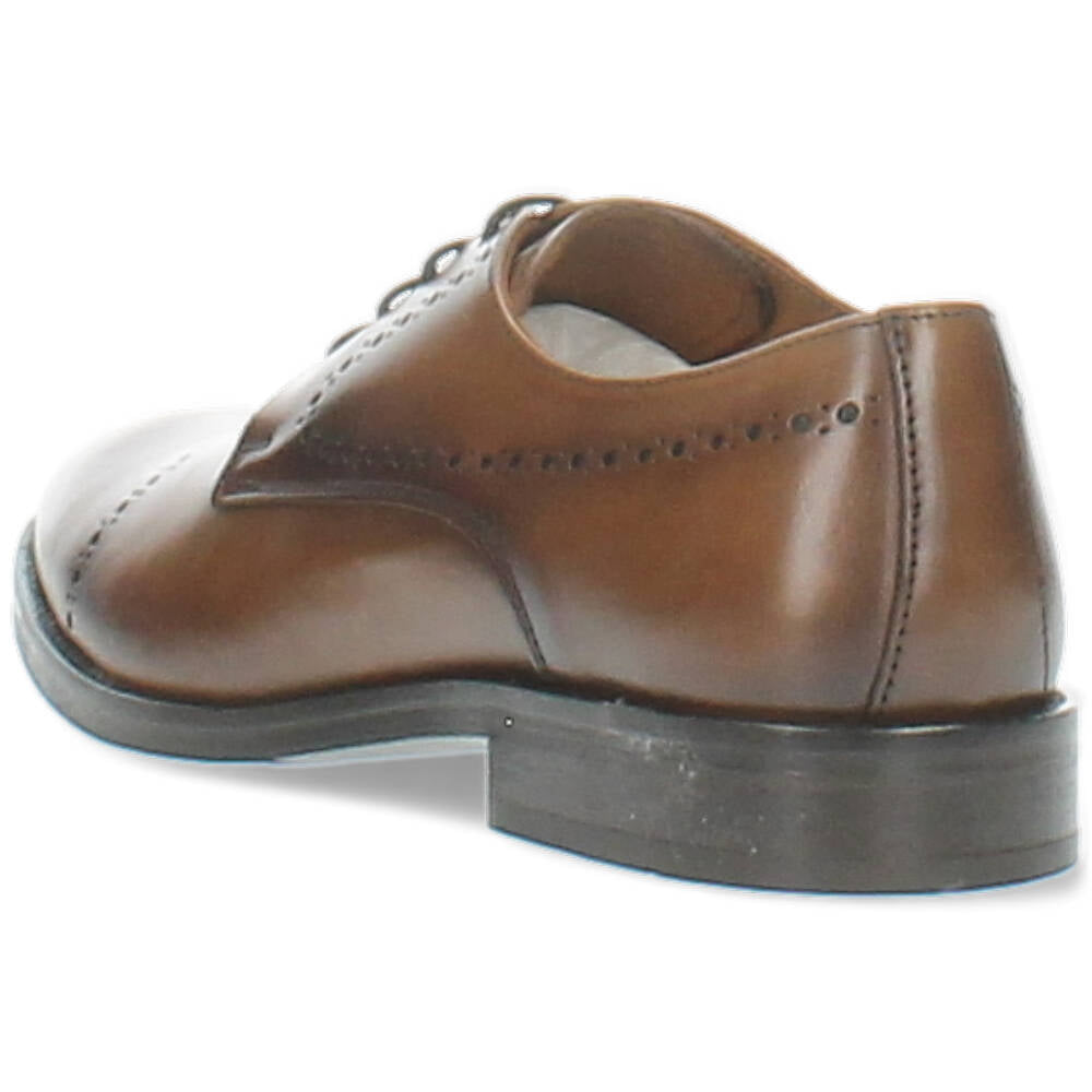 bruine geklede schoen