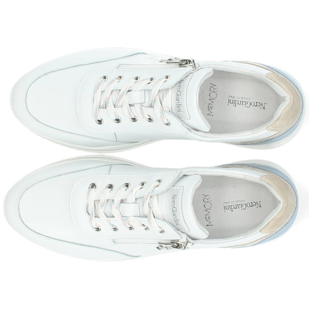 witte sneaker