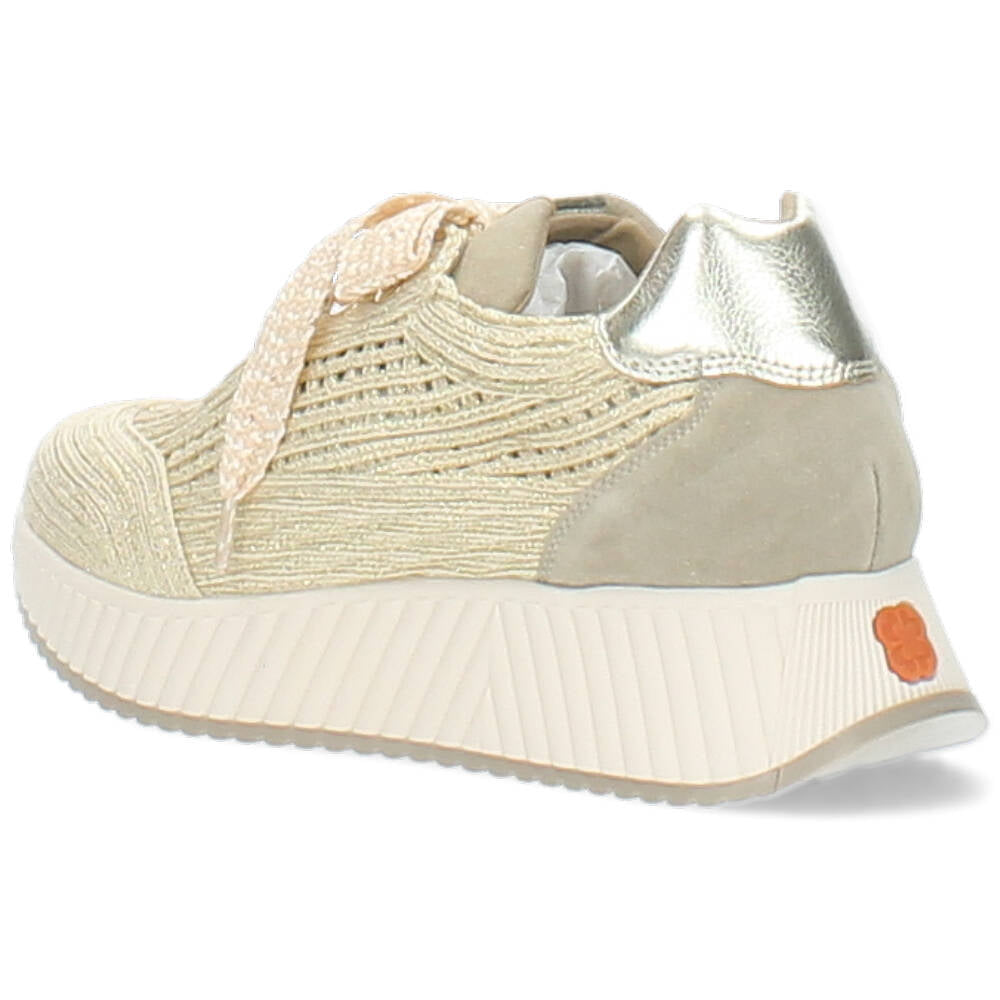 beige sneaker