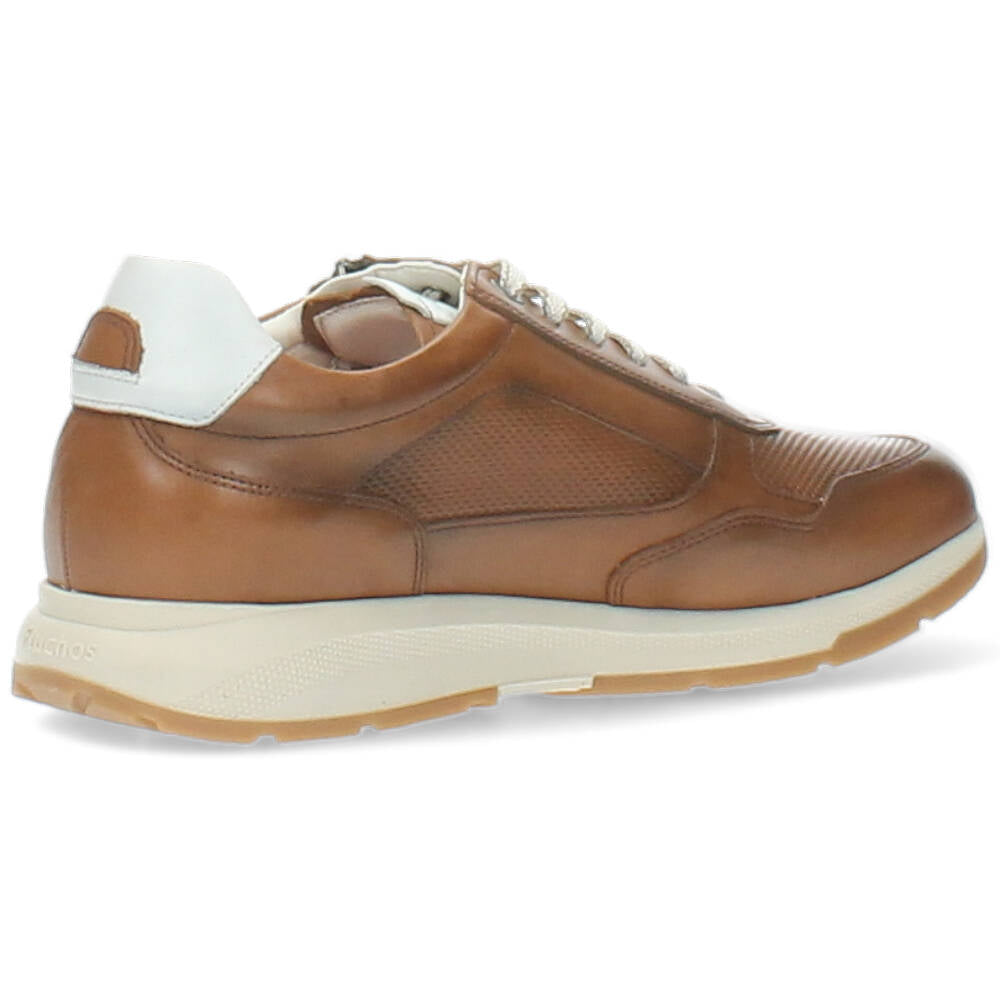cognac sneaker