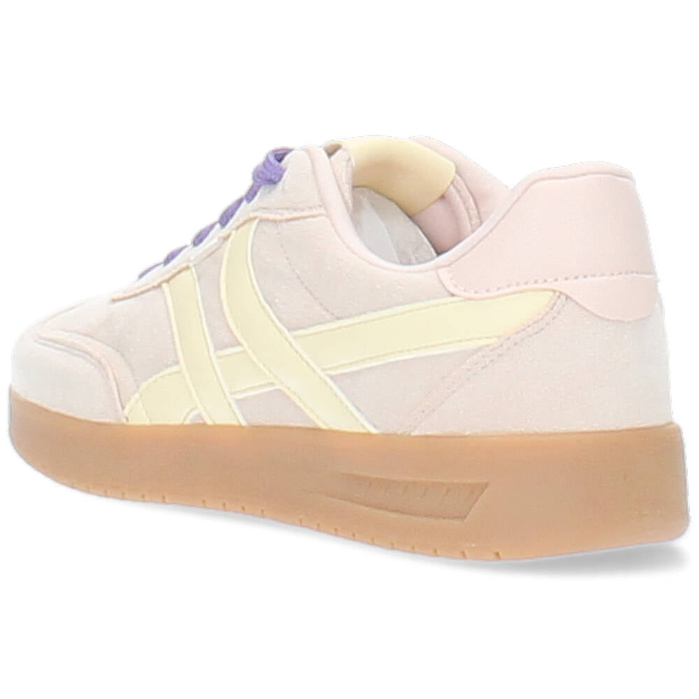 beige sneaker