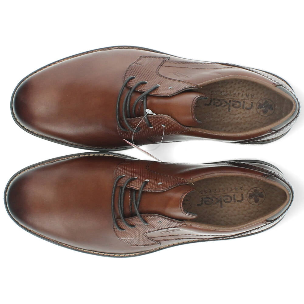 bruine geklede schoen