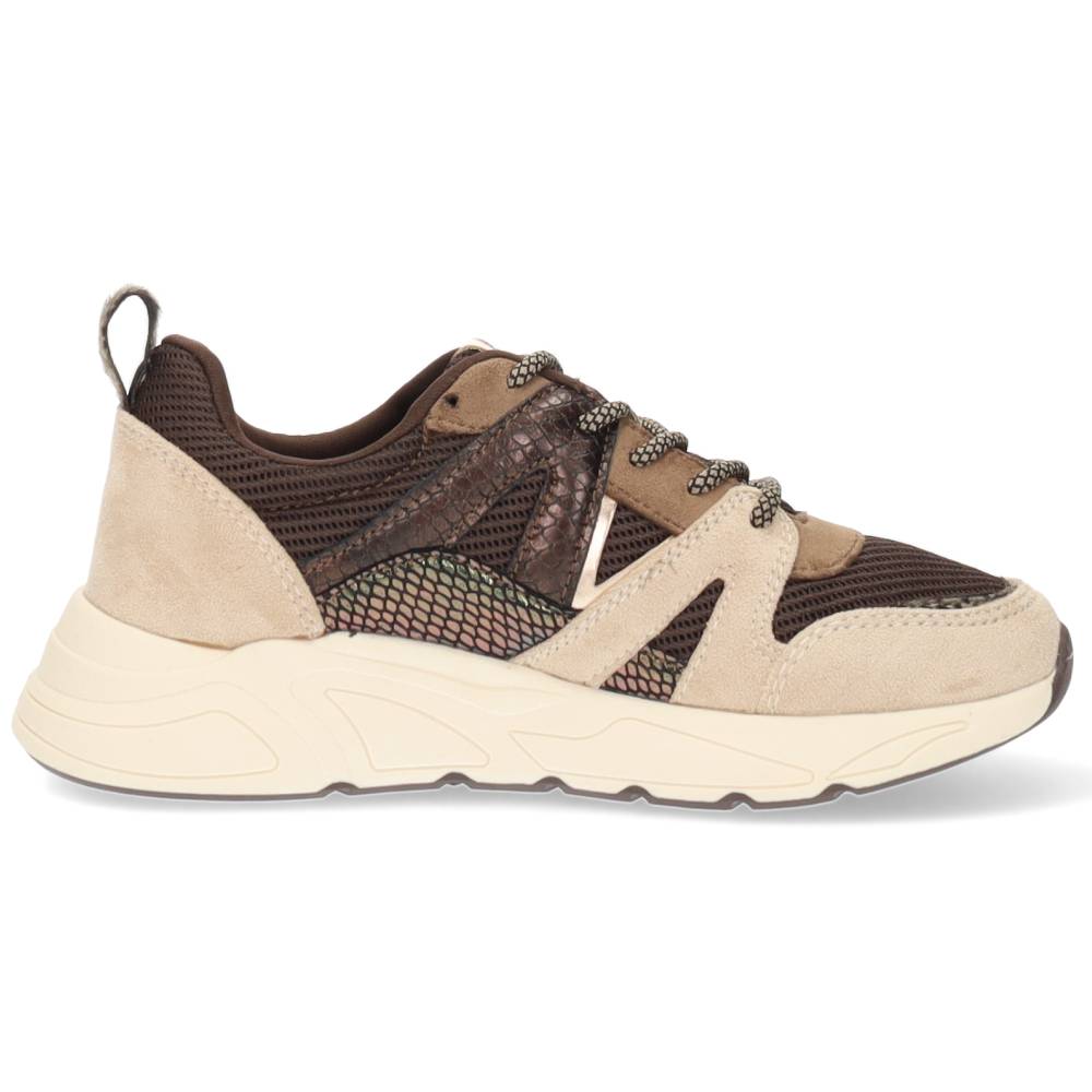 beige sneaker