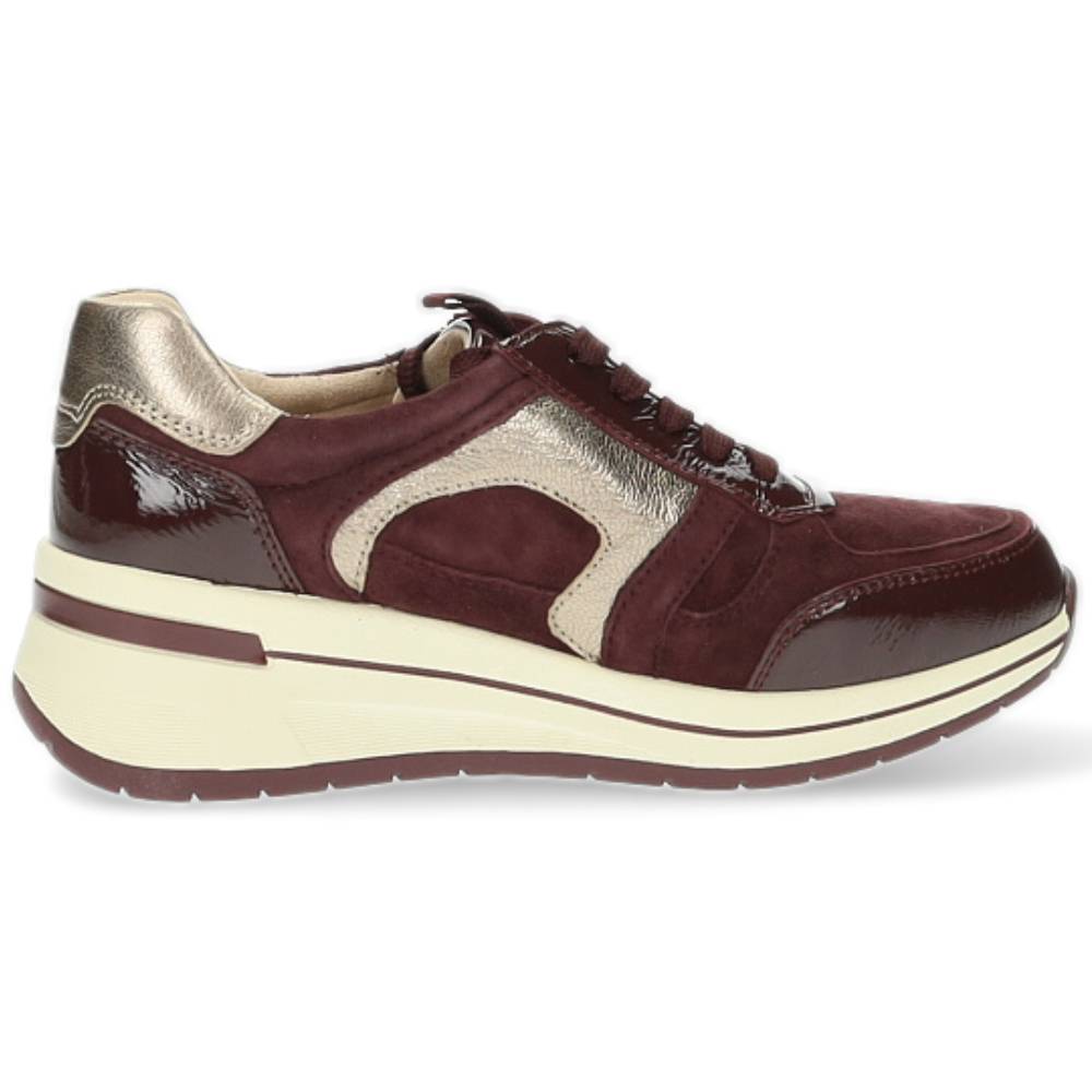 bordeaux sneaker