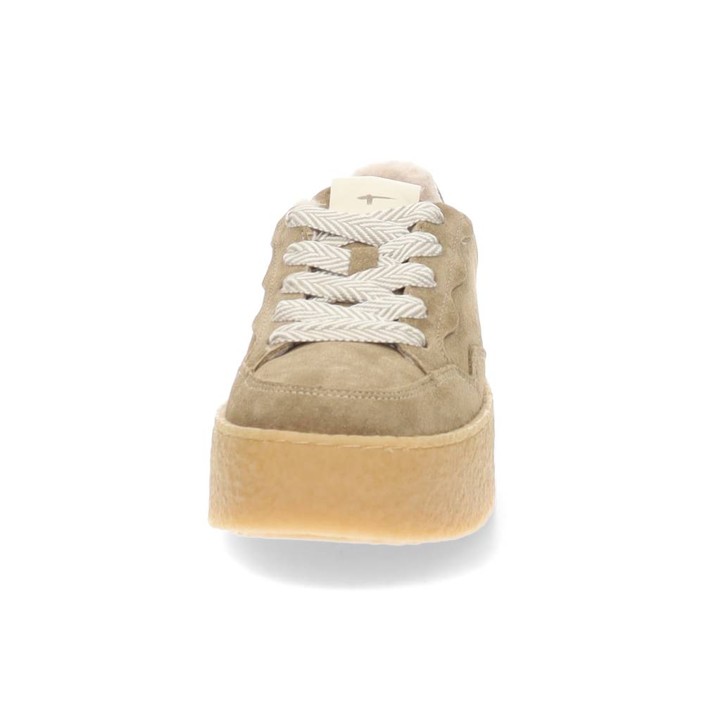 beige sneaker