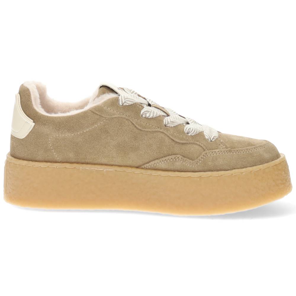 beige sneaker
