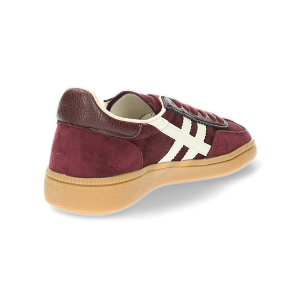 bordeaux sneaker