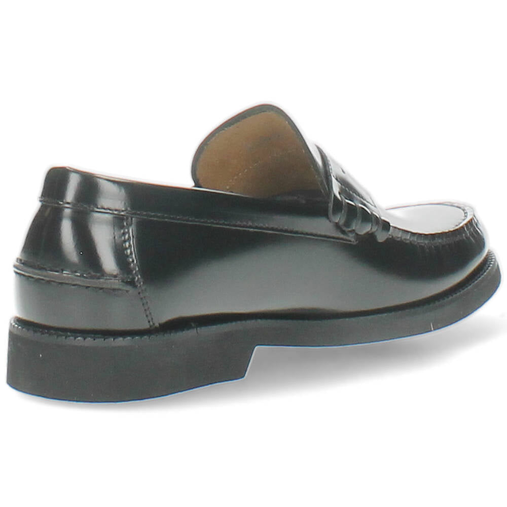 zwarte geklede mocassin