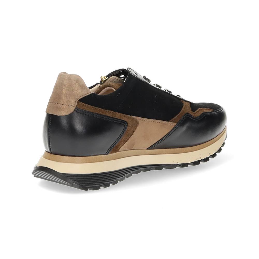 zwarte sneaker