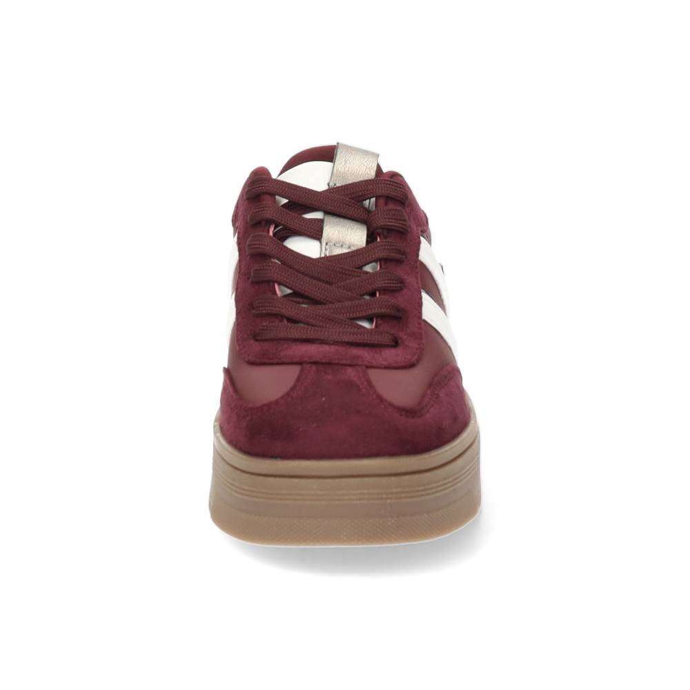 bordeaux sneaker