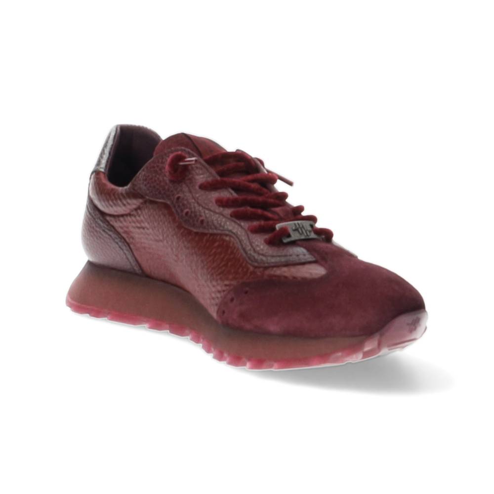 bordeaux sneaker
