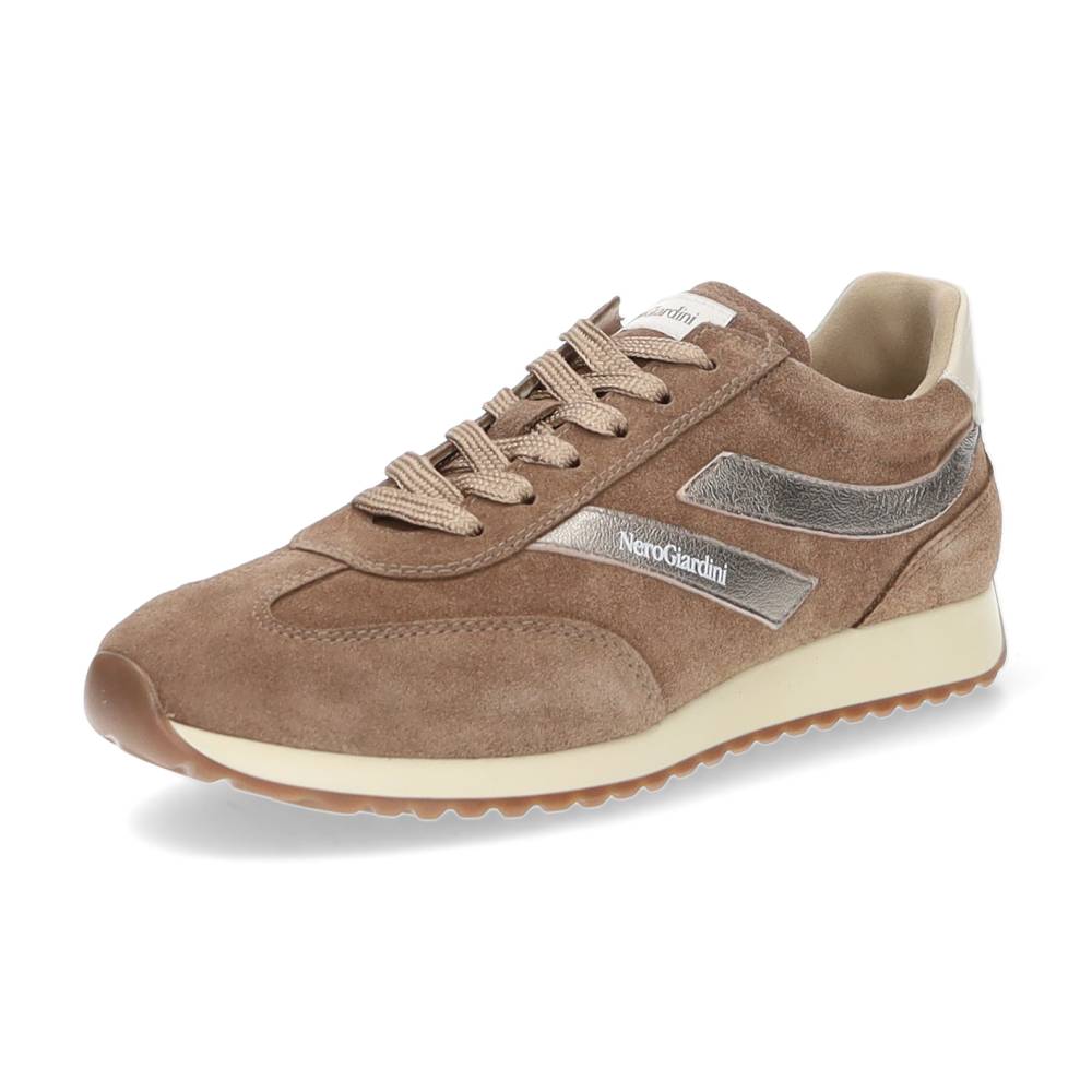 natural sneaker