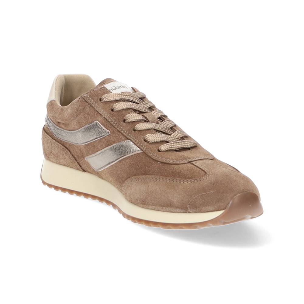 natural sneaker