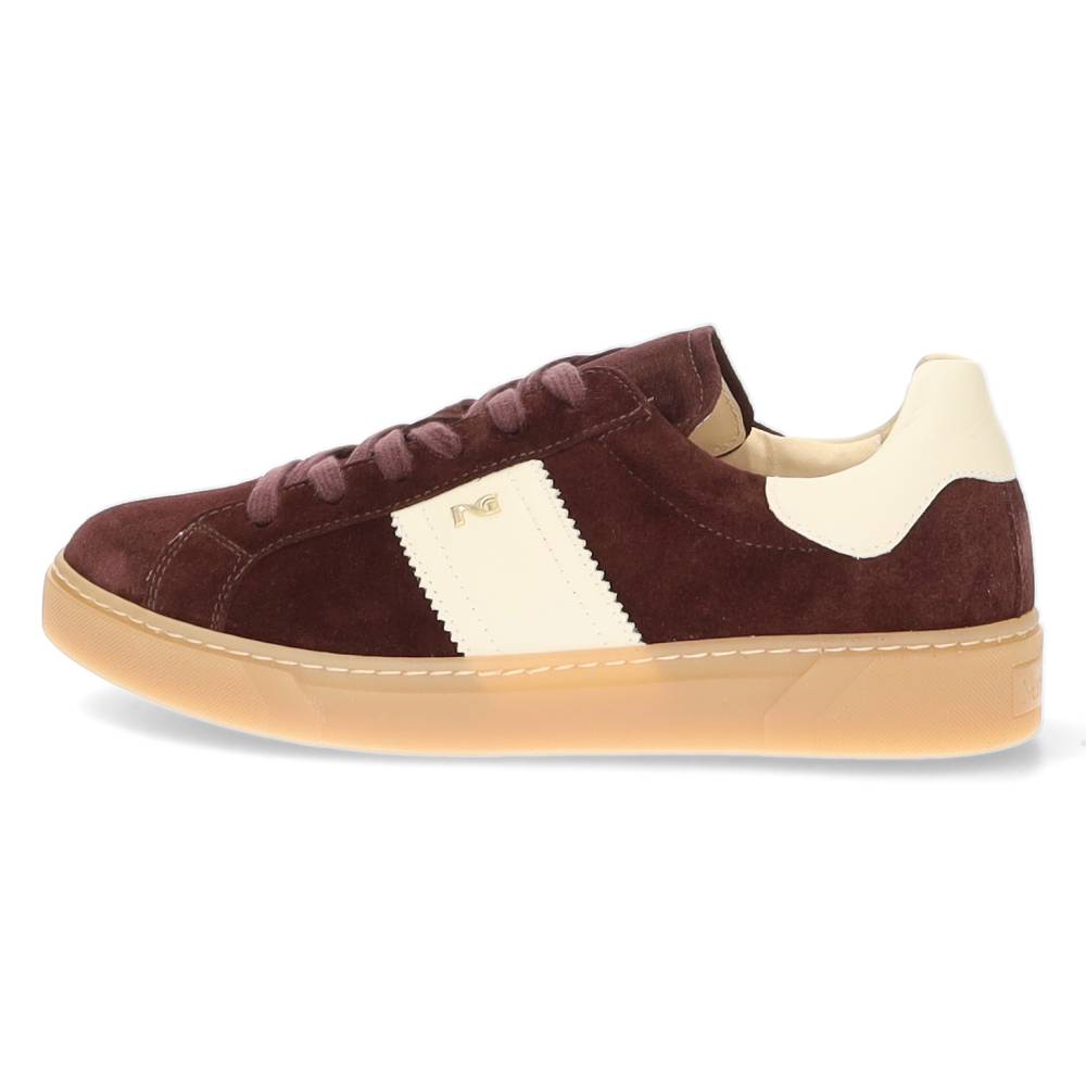bordeaux sneaker