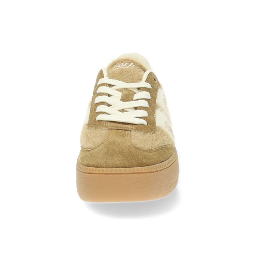 beige sneaker