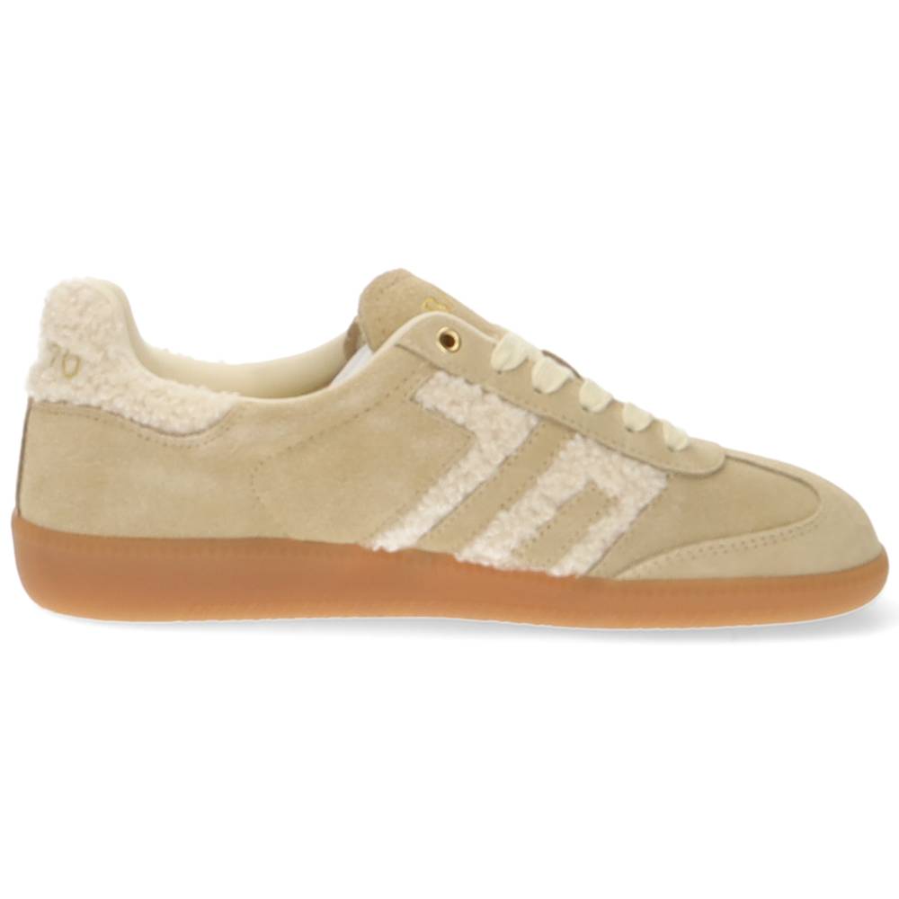 beige sneaker
