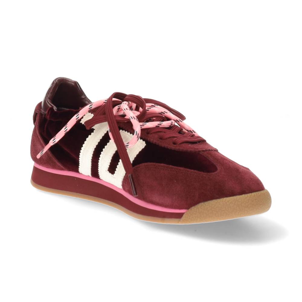 bordeaux sneaker