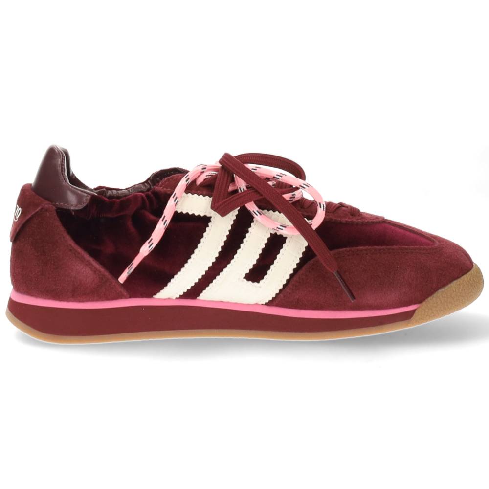 bordeaux sneaker