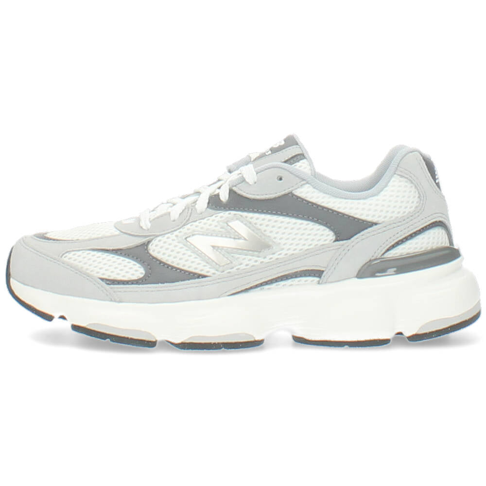 grijze sneaker