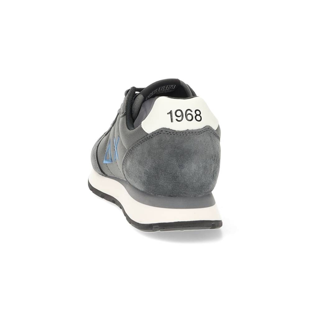 grijze sneaker