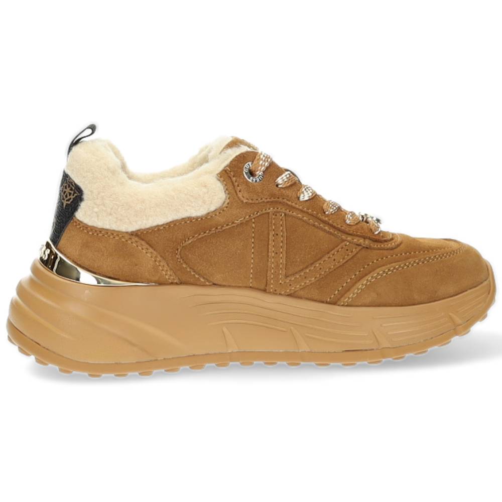 cognac sneaker