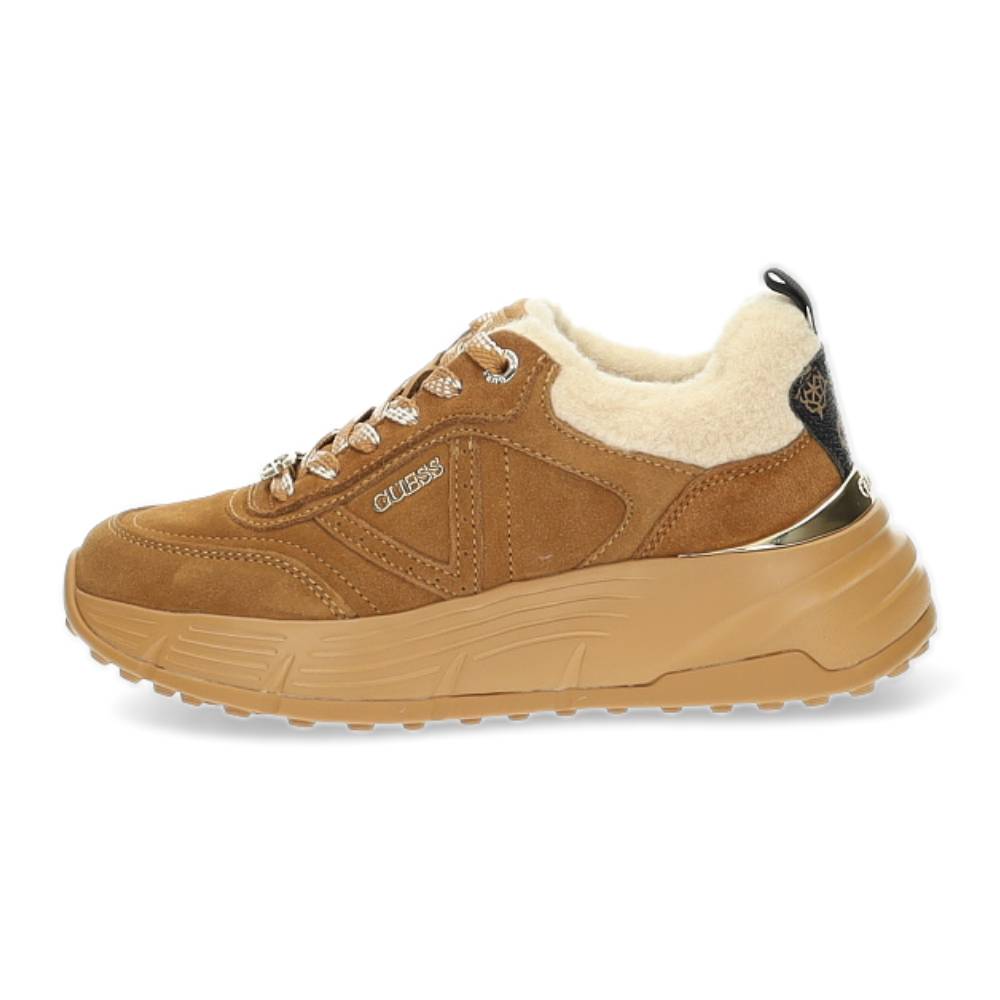cognac sneaker
