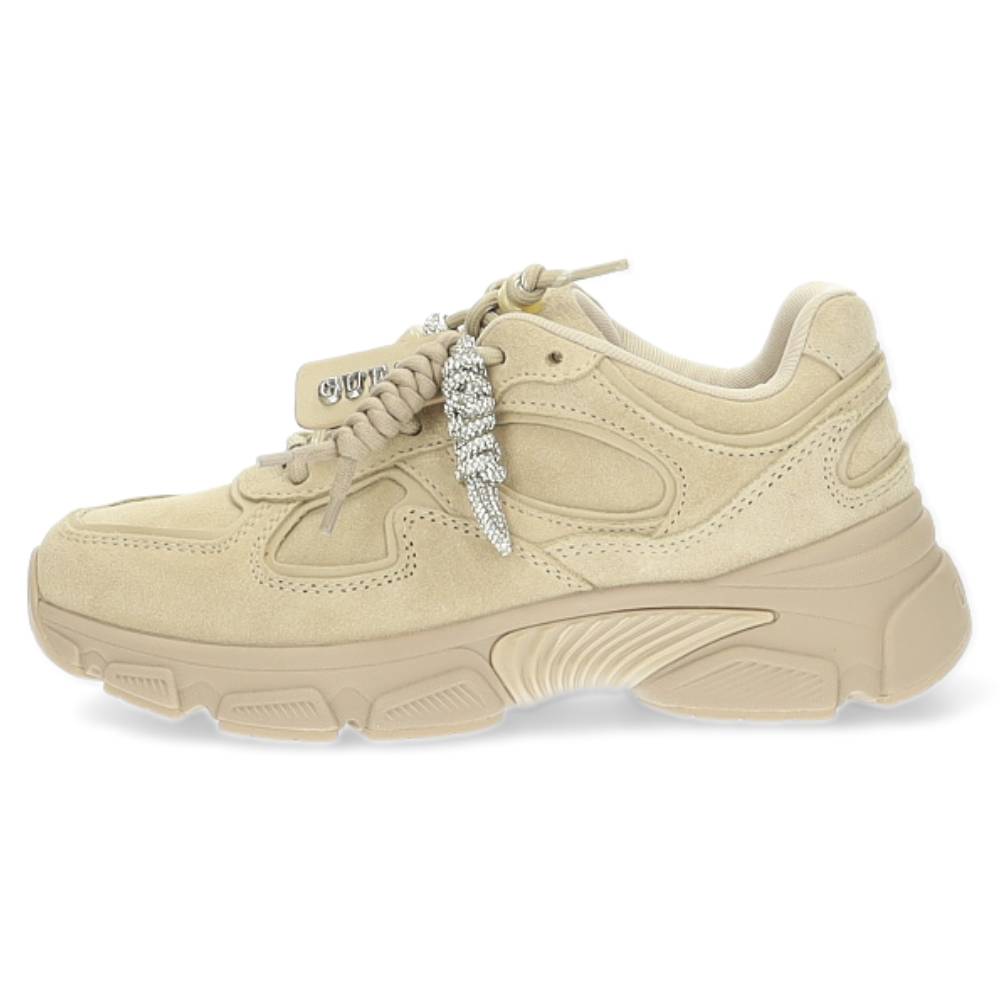 beige sneaker