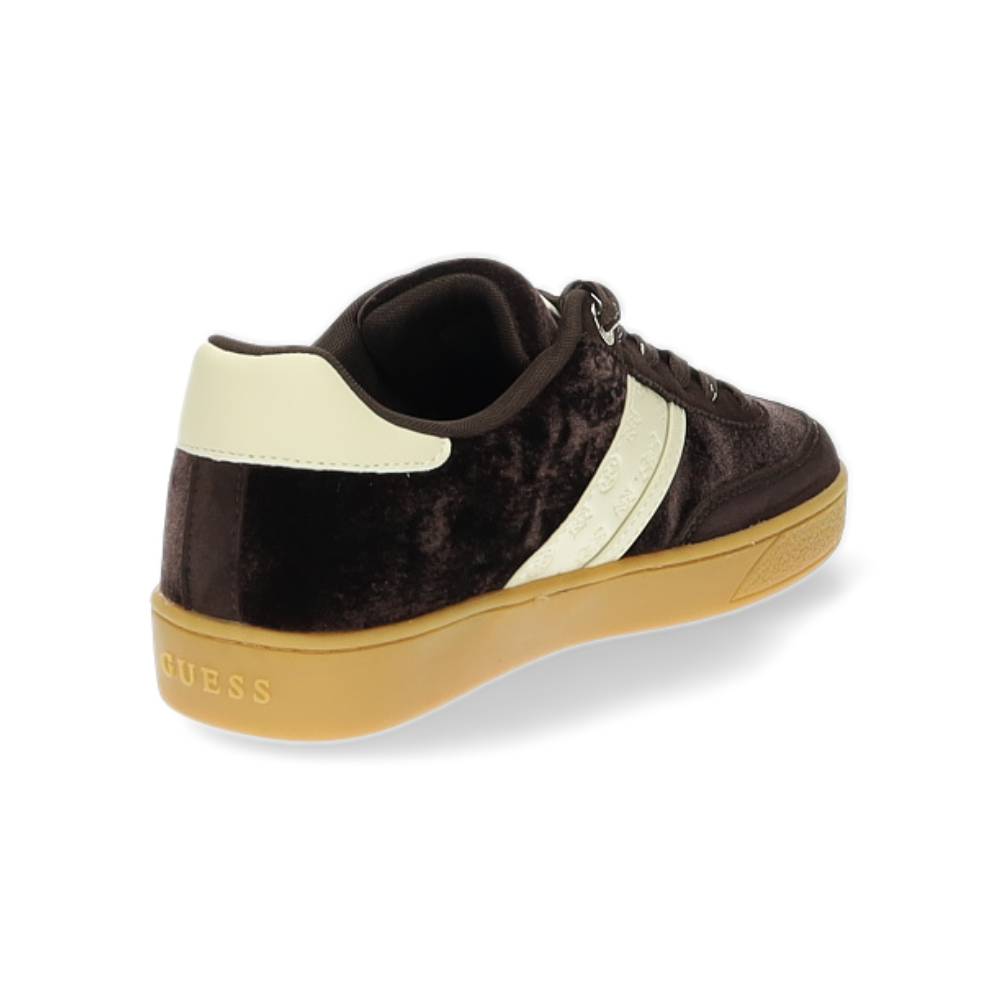 donkerbruine sneaker