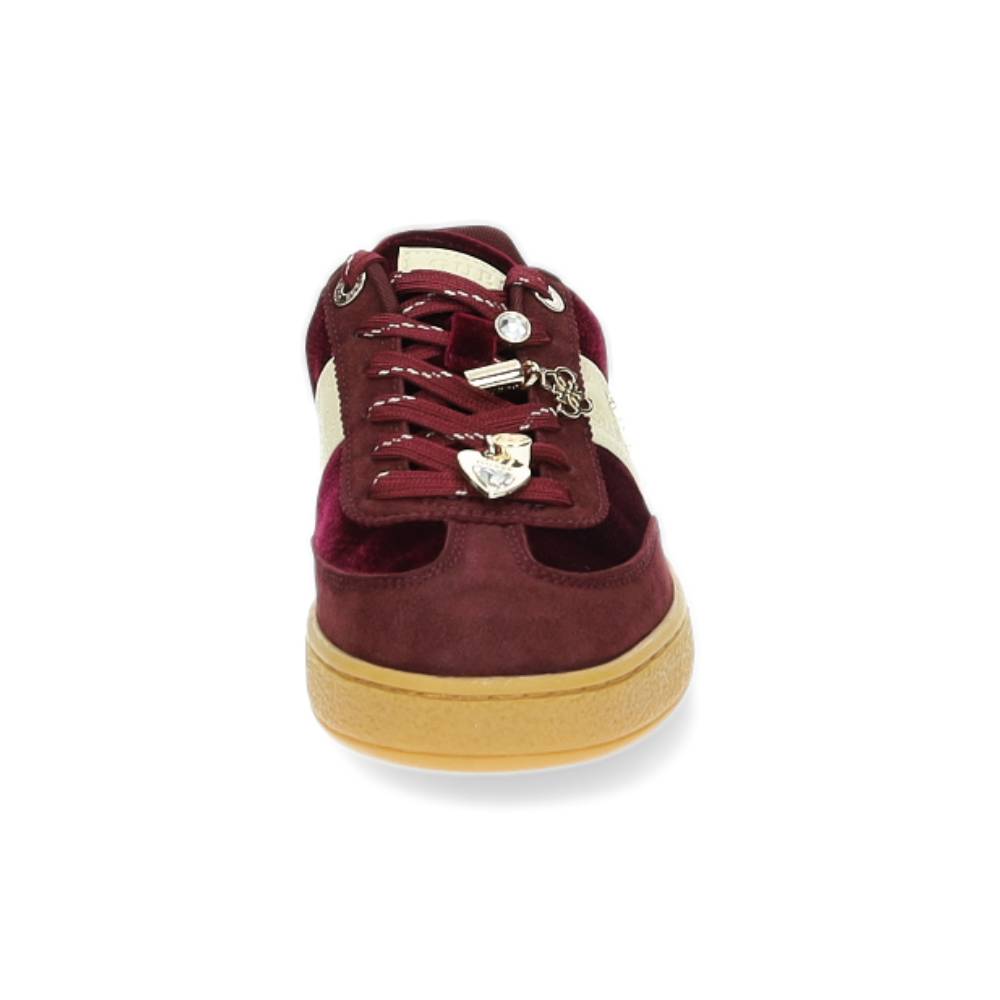 bordeaux sneaker