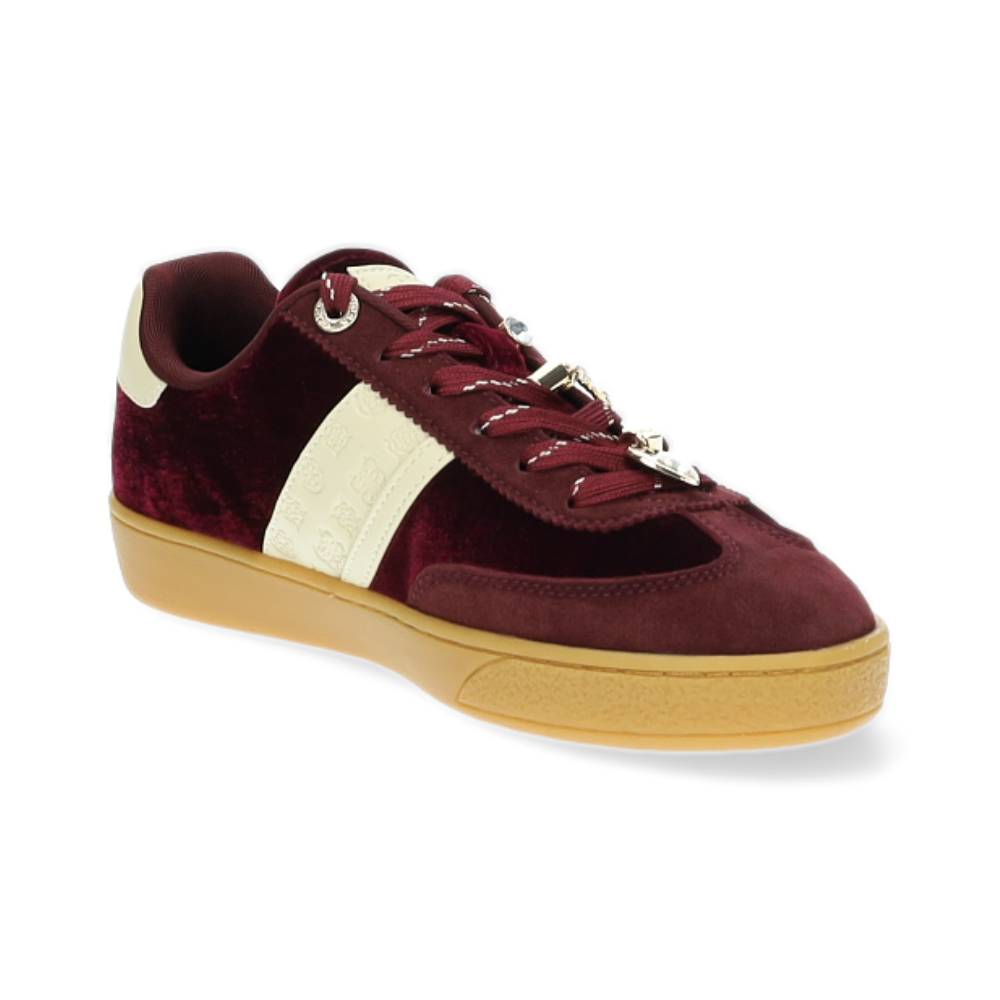 bordeaux sneaker
