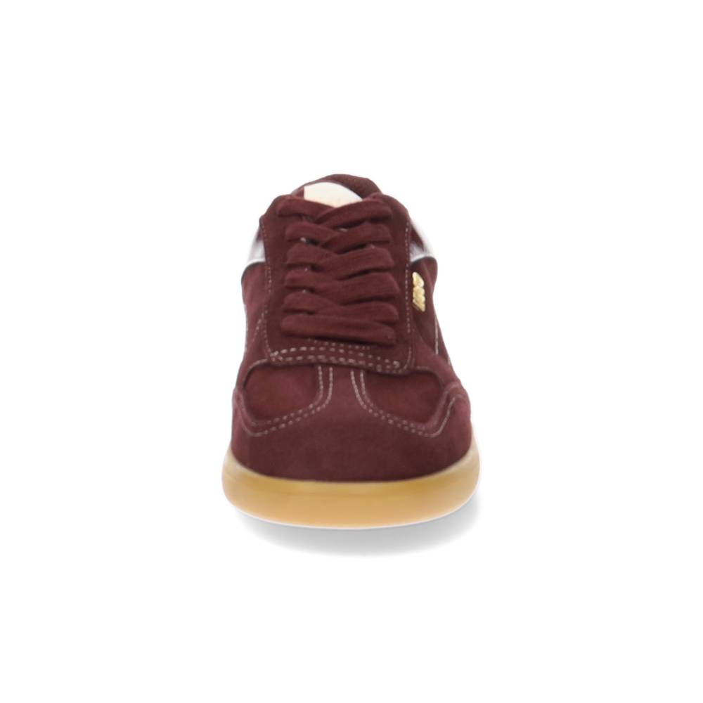 bordeaux sneaker