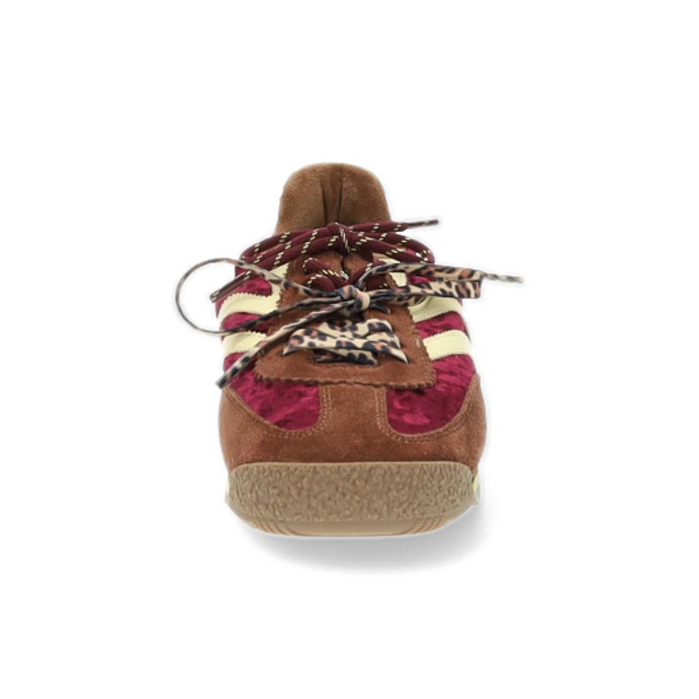 bordeaux sneaker